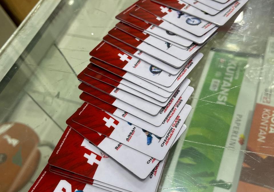 Cetak ID Card Profesional Untuk Kebutuhan Karyawan, Pelajar, dan Event Bahan berkualitas, Tahan Lama, dan Desain Menarik